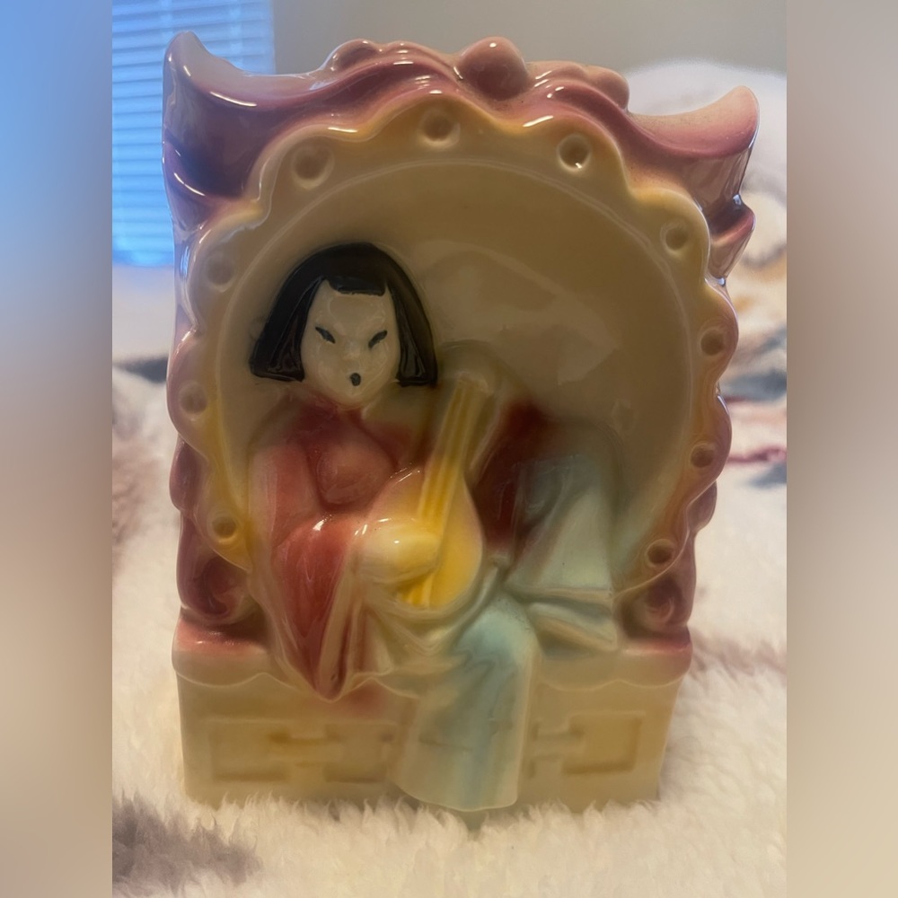 Vintage Chinese Girl Pocket Planter Ceramic Shawnee USA 1950s #576